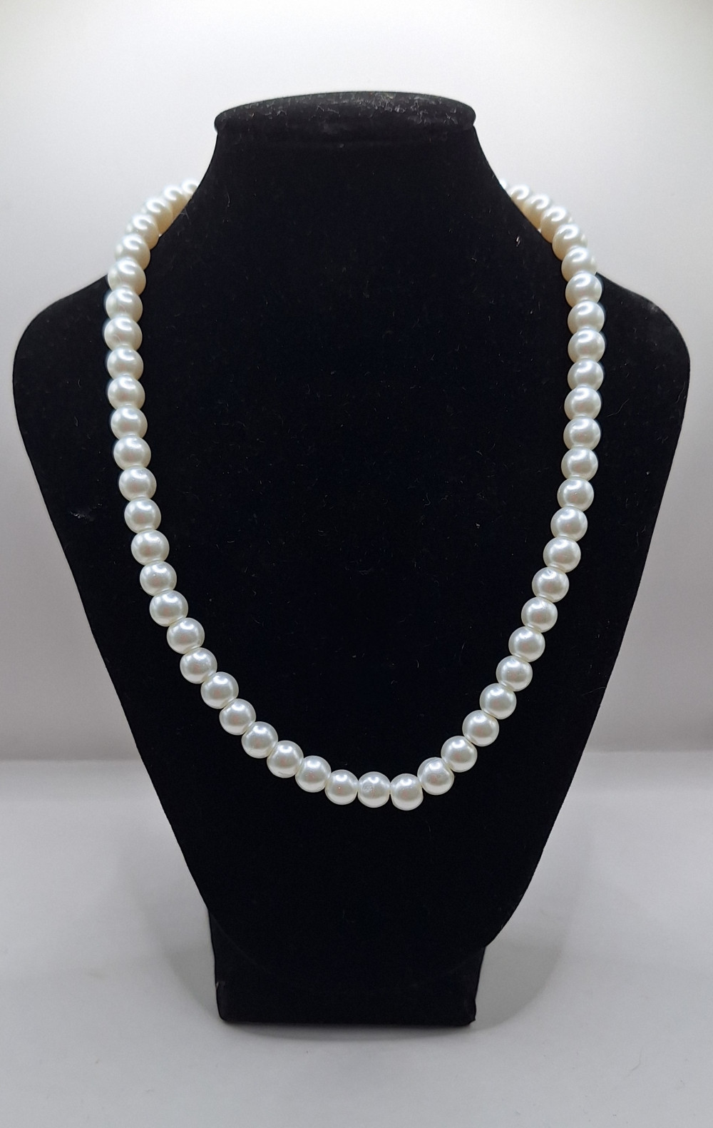 Бусы бежевые