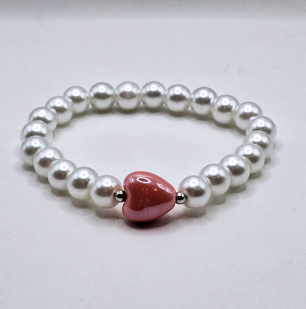 Браслет ручная работа персиковый