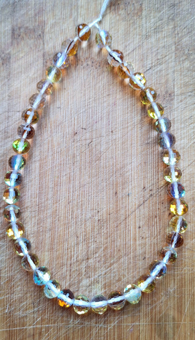 опал золотистый 10мм