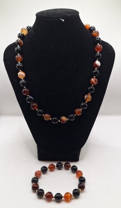 Браслет из сердолика и черного агата 10мм (19р)