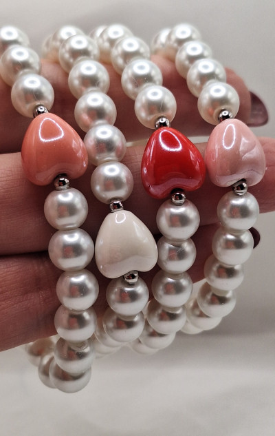 Браслет ручная работа персиковый