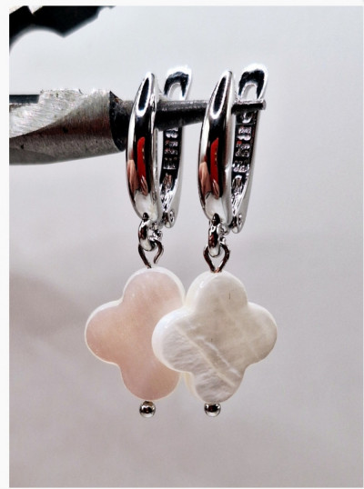 Браслет из кахалонга, белого агата 10мм